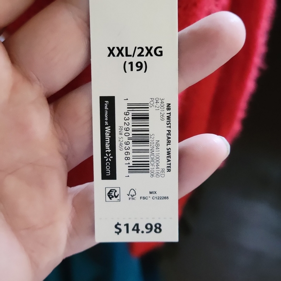 Soft and fuzzy cropped sweater with pearls. - Picture 3 of 3